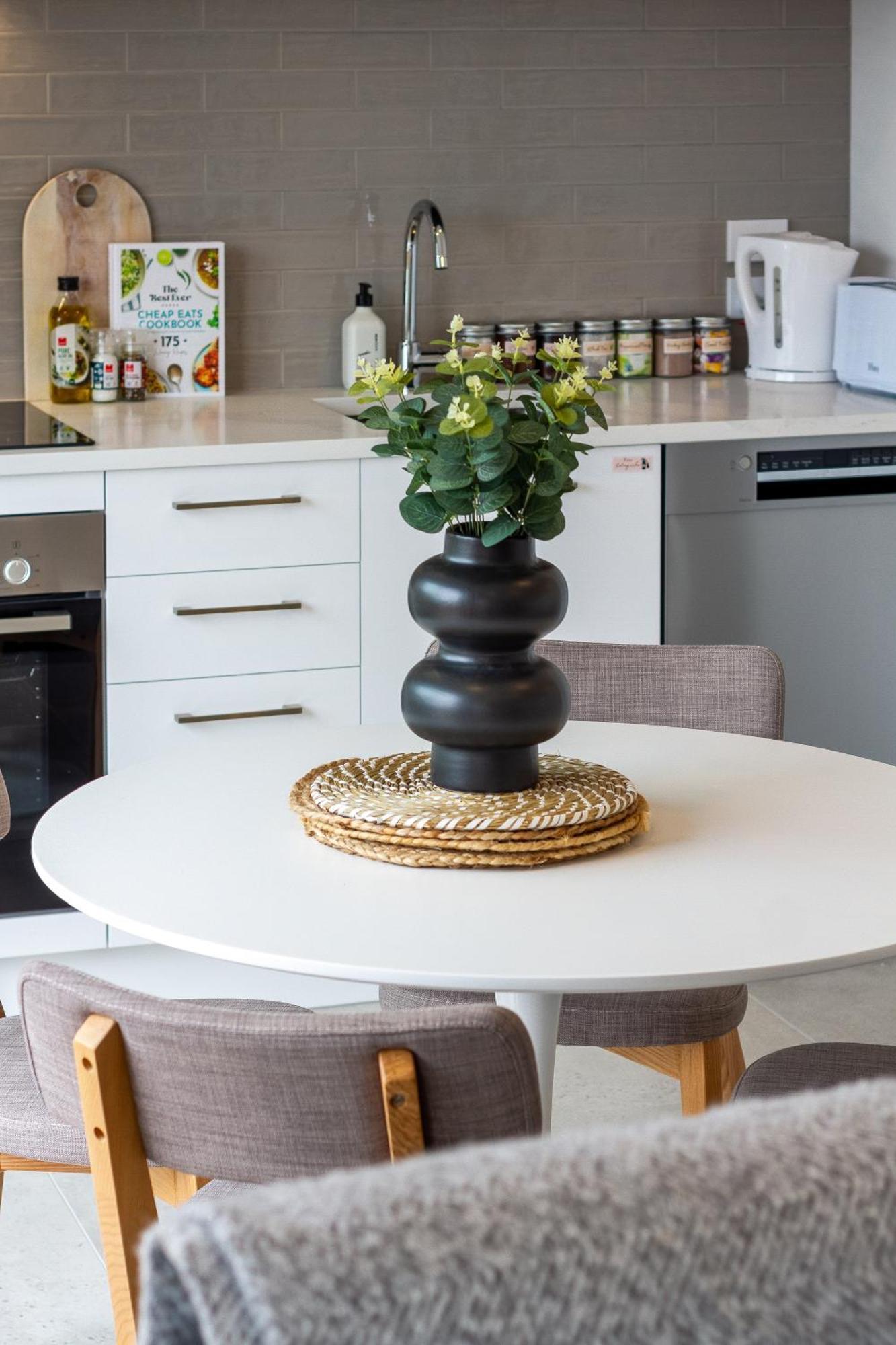 2Br Townhouse: Cosy, Close To City, Car Park Christchurch Kültér fotó